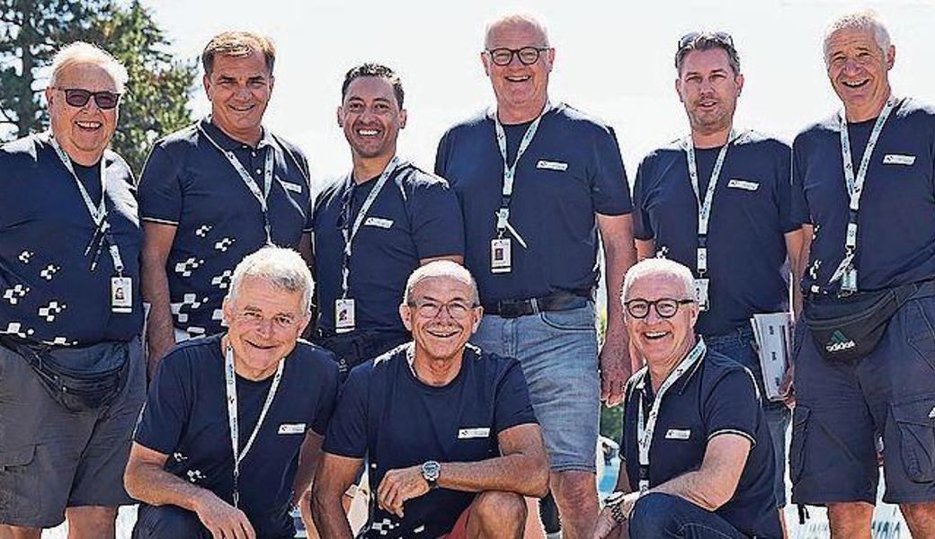 Sie informieren die Radfans auf der Strecke und im Start-/Zielbereich (von links): Jürg Baumgartner, Dominik Biedermann, Jimmy Lüchinger, Georges Lüchinger und Patrik Schreiber).