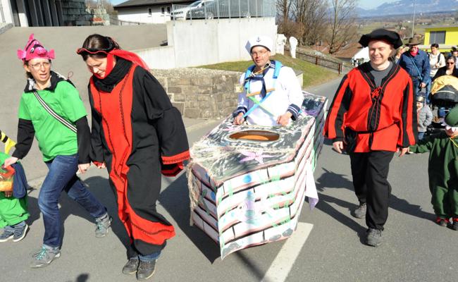 Umzug Eichberg: Auffi, auffi aufn Berg