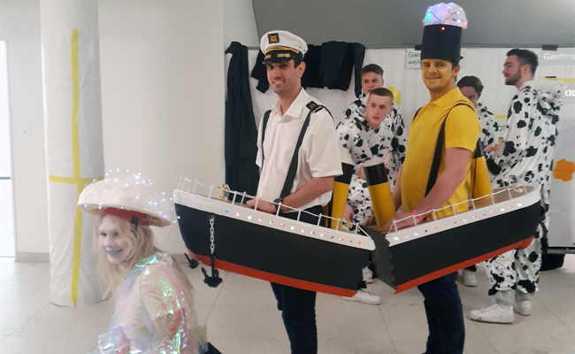 Die Titanic ist gesunken, hat aber den Kostümwettbewerb gewonnen