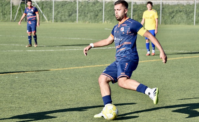 4. Liga: je einmal Aufstiegskampf, Mittelfeld sowie Abstiegskampf