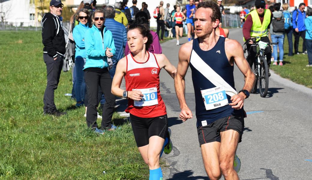 Der Rhylauf in Oberriet ist einer der grössten Sportanlässe des Rheintals. Die Läuferinnen und Läufer werden jeweils von vielen Zuschauern angefeuert.