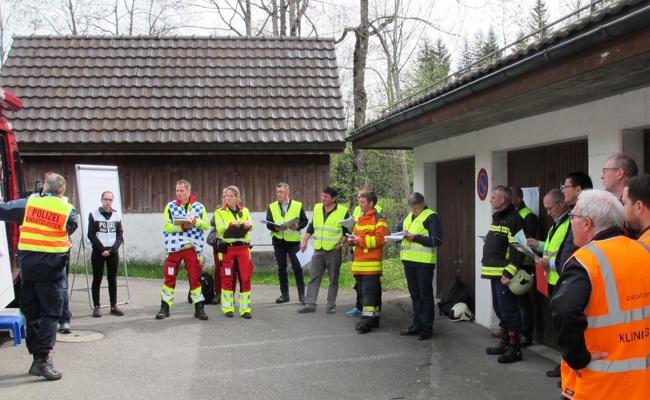 Grosse Übung in der Klinik Gais