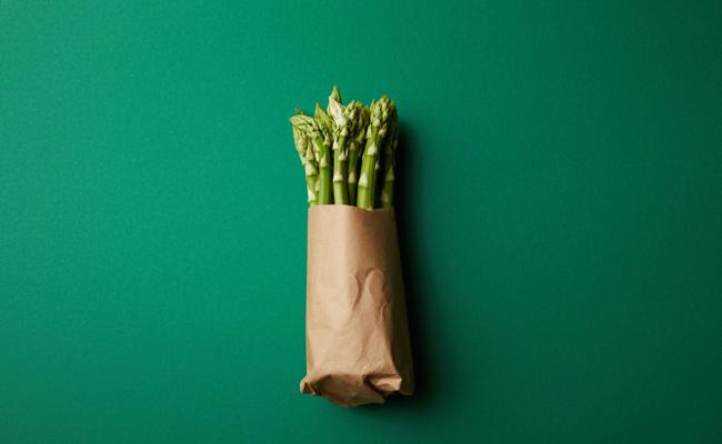 Darum solltest du Spargeln essen! Ein Rezept gibt’s dazu