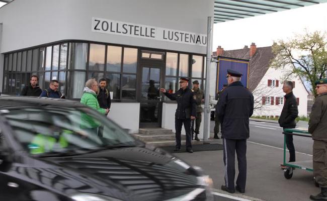 Soldaten entlasten die Polizei