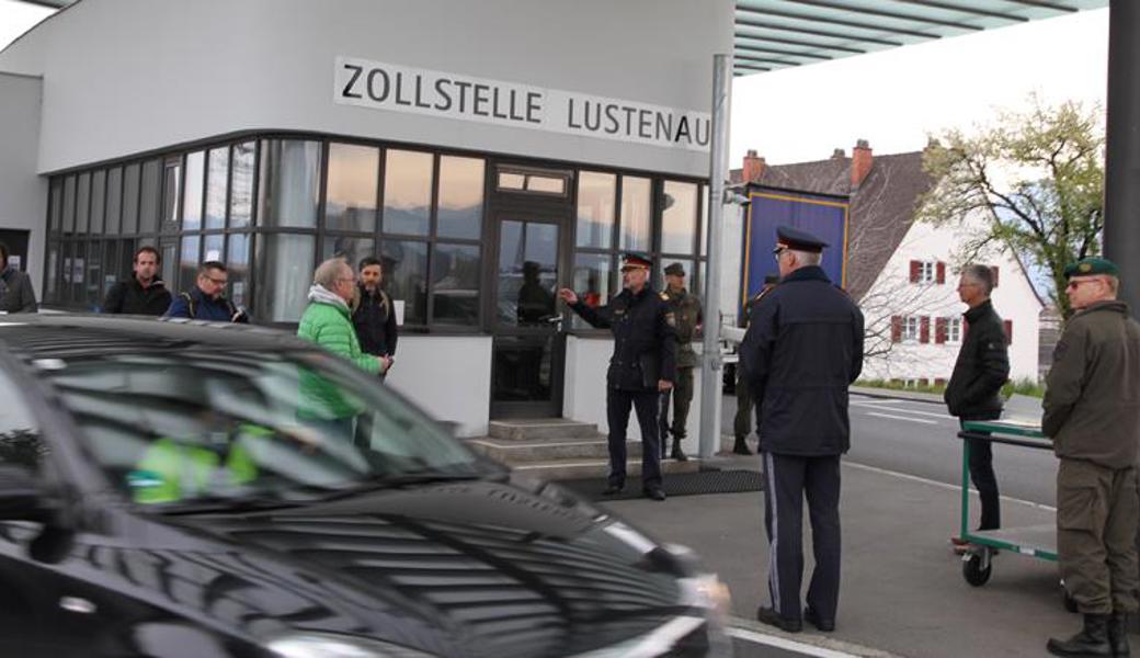 An der Pressekonferenz wurde informiert, in welchem Rahmen das Militär Aufgaben beim Zollamt übernimmt.