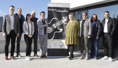 Mit Blues vom «Wembley-Stadion» ins Kinotheater Madlen