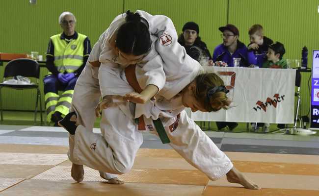 Am Judoturnier in Altstätten wurden technisch saubere Würfe gezeigt