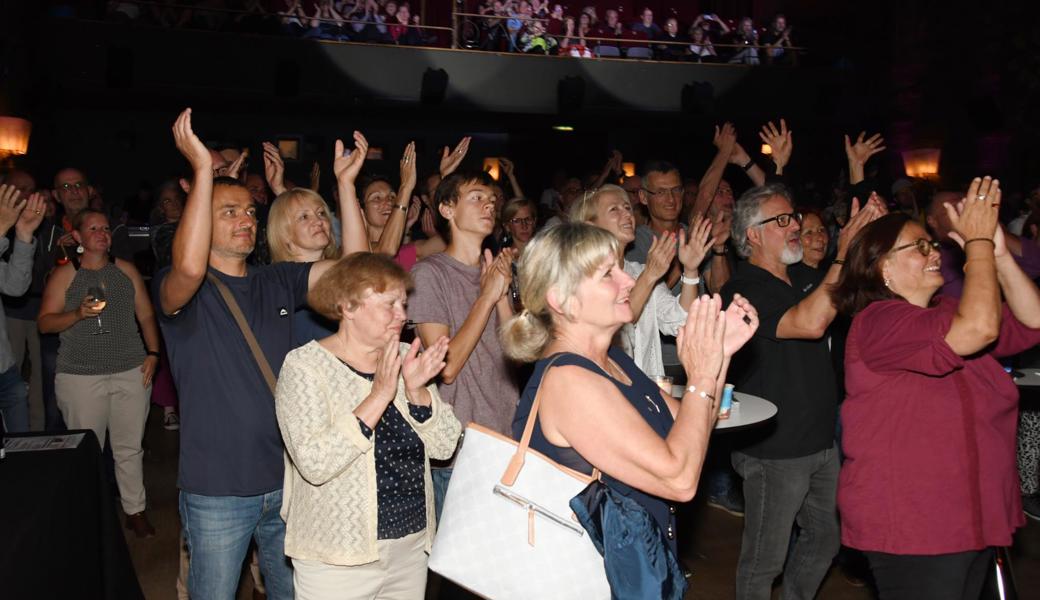 Ohne die übliche Bestuhlung ist das «Madlen» zum Tanzsaal geworden. 