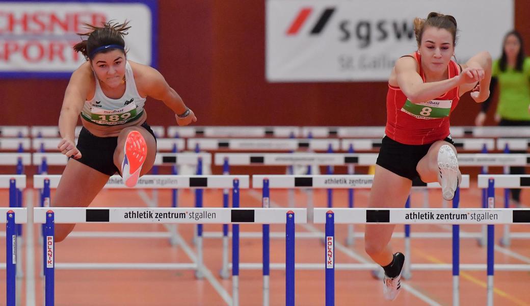 Larissa Bertényi (links) besiegte in St. Gallen ihre «ewige Rivalin» Annik Kälin und erzielte persönliche Bestzeit. 