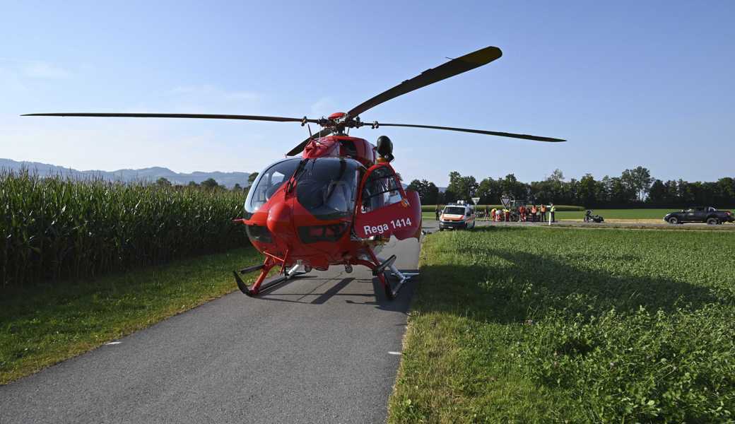 Bei diesem Unfall vom 22. Juli 2022 wurde in Oberriet ein Motorradfahrer schwer verletzt, als er mit einer landwirtschaftlichen Fahrzeugkombination zusammenstiess.  Bei diesem Unfall vom 22. Juli 2022 wurde in Oberriet ein Motorradfahrer schwer verletzt, als er mit einer landwirtschaftlichen Fahrzeugkombination zusammenstiess.