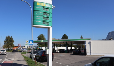 Tanktourismus nimmt Fahrt auf: Warum aktuell viele Rheintaler in Österreich tanken