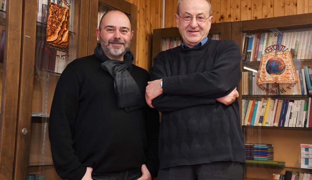 Don Egidio Todeschini (rechts) hat die Missione Cattolica Italiana zu Jahresbeginn Don Geronimo Mirabilii übergeben. Er steht seinem Nachfolger als Pate zur Seite.