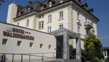 Leise Hoffnung für ein leer stehendes Hotel und auch die Zentrumsgestaltung kommt voran