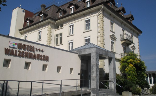 Leise Hoffnung für ein leer stehendes Hotel und auch die Zentrumsgestaltung kommt voran
