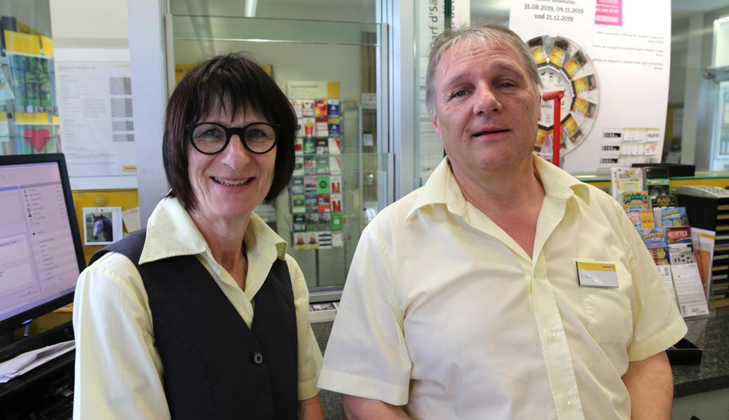 Esther und Christian Freund steht der Abschied von der Post bevor. Im Herbst tritt der Posthalter in den vorzeitigen Ruhestand. 