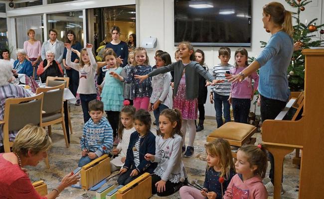 Wundervolle Weihnachtsfeier im «Verahus»