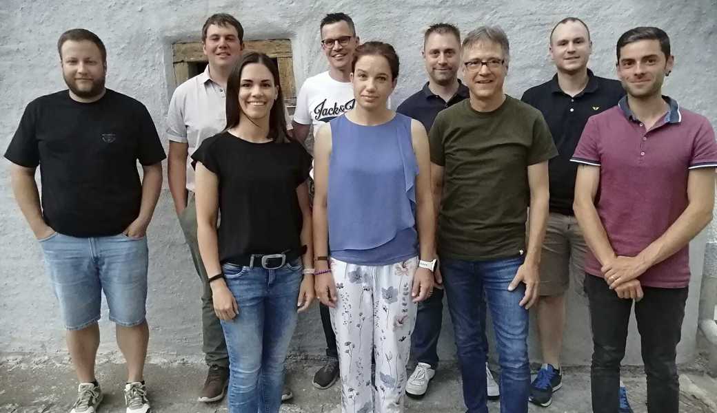 Die neuen Kandidierenden: (v. l., hinten) Ralf Schneider, Roger Gächter, Eduard Züger, Rico Stieger, Martin Siegrist; (vorne v. l.) Corina Häfelin, Franziska Stieger, Daniel Graber und Dario Canal.