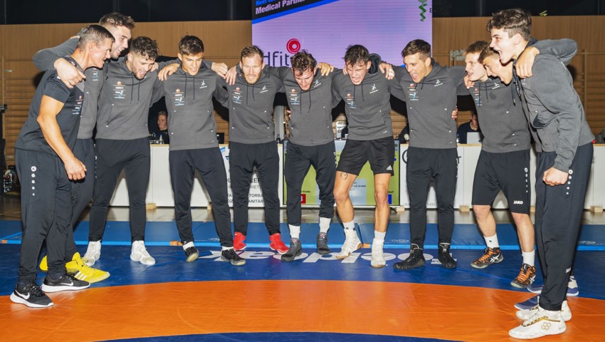 Die erste Mannschaft des RCOG musste für den Ligaerhalt erneut in die Relegation. Die erste Mannschaft des RCOG musste für den Ligaerhalt erneut in die Relegation.