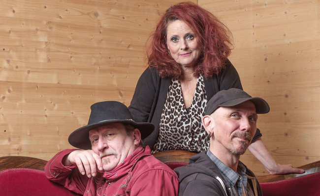 Romy erzählt im Diogenes-Theater vom Abschied und Wiedersehen in ihrer alten Beiz