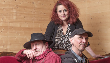 Romy erzählt im Diogenes-Theater vom Abschied und Wiedersehen in ihrer alten Beiz Romy erzählt im Diogenes-Theater vom Abschied und Wiedersehen in ihrer alten Beiz