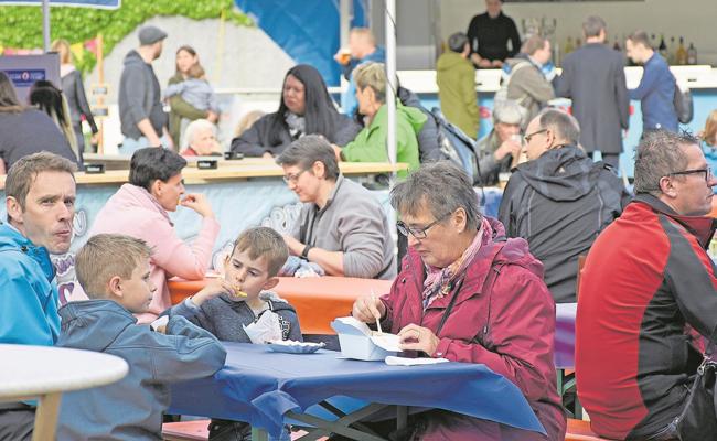 Streetfood lockte in den Park