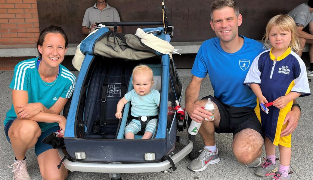 Rahel und Adrian Gilgen haben mit ihren Kindern am Lauf teilgenommen.