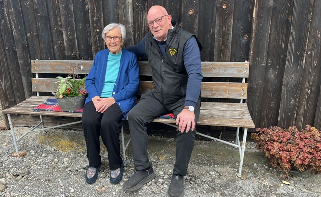 Luzia Wüst wurde kürzlich 100 Jahre alt – Gemeindepräsident unter den Gratulanten