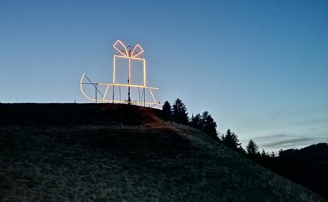 Geschenktes Licht leuchtet ins Tal