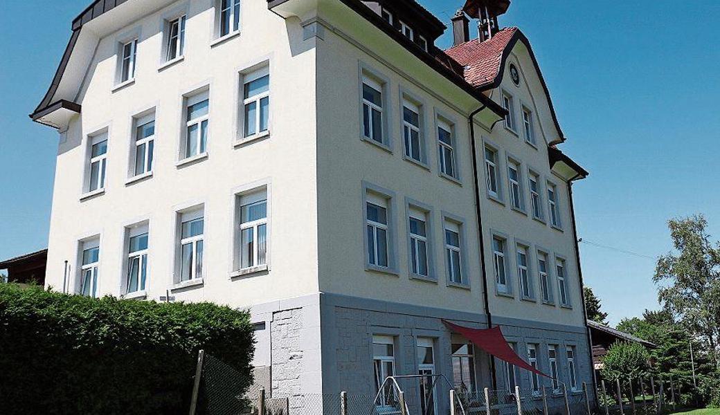 Das ehemalige Schulhaus Lachen. 