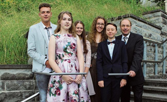 Konfirmation von fünf Jugendlichen