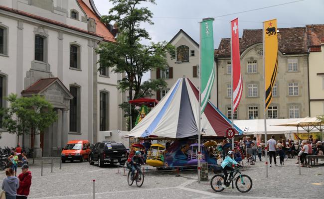 Gut besuchtes Städtli am "Augschta-Mart"