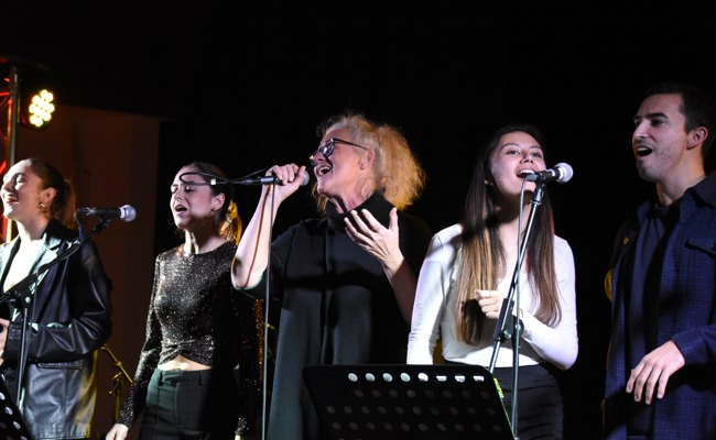 Umwerfende Vocals und groovige Rhythmen: An der Living Room Session begeisterten junge Talente