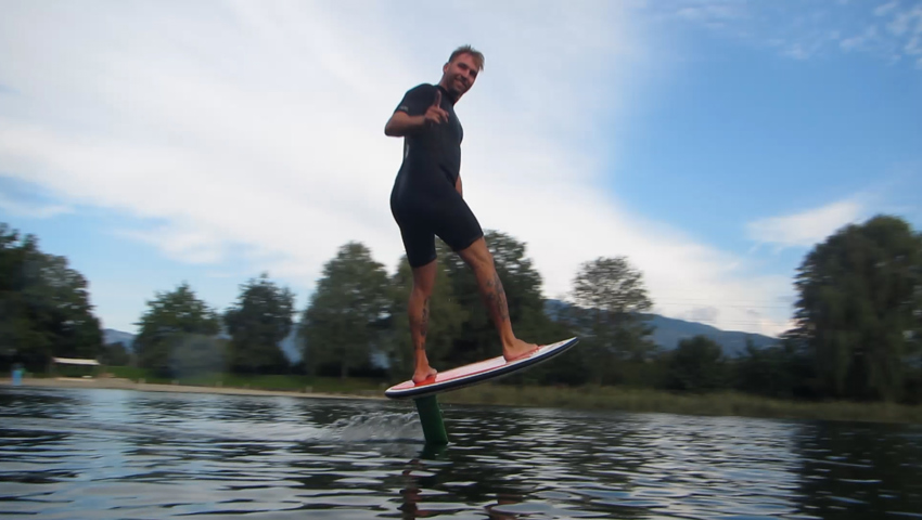 Neuer Surftrend am Baggersee Neuer Surftrend am Baggersee