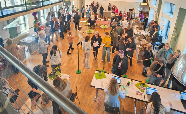 Gelungener Anmelde-Apéro des Vereins Kathrinahus: grosses Interesse an neuen Kursen