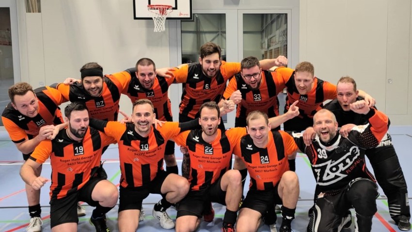 Vor einem Jahr stiegen die Flyers in die höchste Schweizer Kleinfeld-Liga auf. Vor einem Jahr stiegen die Flyers in die höchste Schweizer Kleinfeld-Liga auf.