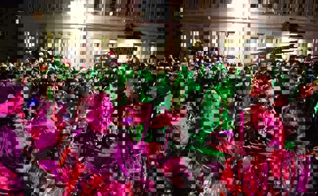 Guggesuuser eröffnen das Mönsterli am Karneval von Bernang