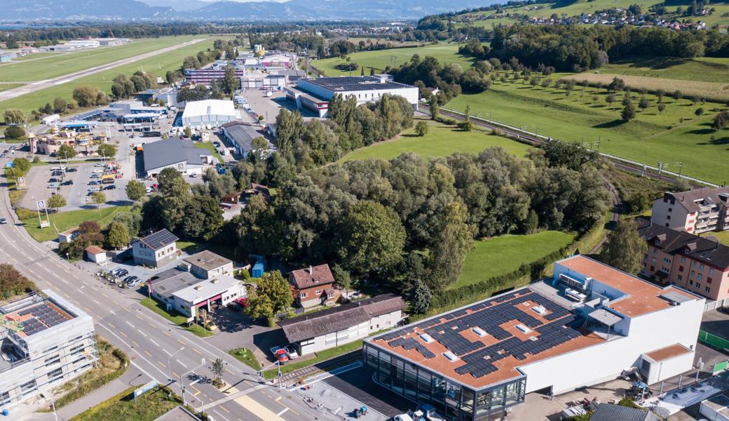 Der neue Lidl in Staad, bei der Aldi-Filiale (links) baut McDonald’s ein neues Restaurant. Der neue Lidl in Staad, bei der Aldi-Filiale (links) baut McDonald’s ein neues Restaurant.
