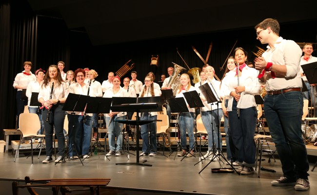 Musikverein verlieh dem Publikum mottogetreu Hochgefühle mit Partyhits