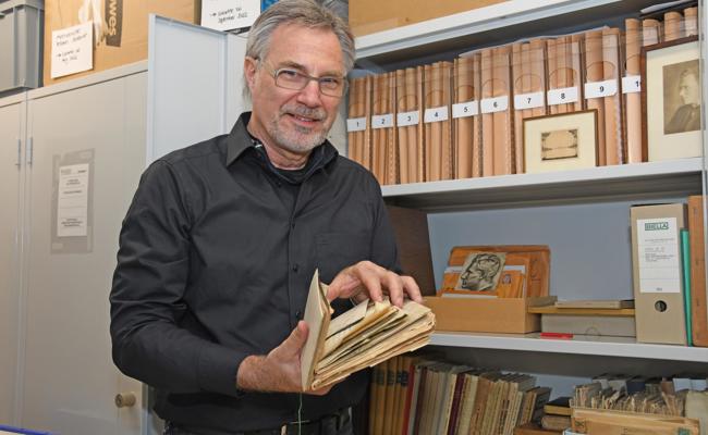 Die Poesie aus dem Schrank holen