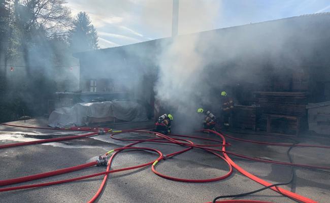 Feuer und starker Rauch in der Wyden Balgach