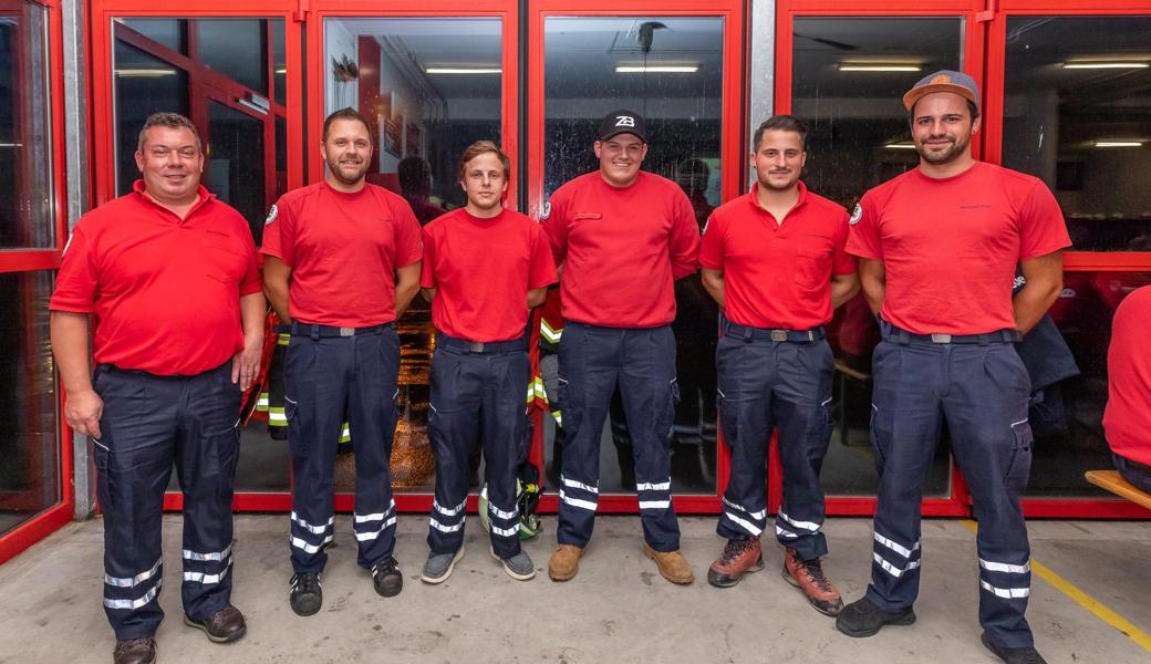 v.l. Marco Köppel, Feuerwehrkommandant; Roland Fritsche, Gabriel Collet, Thomas Zingerli, Sandro Lettieri und Michael Frei. 