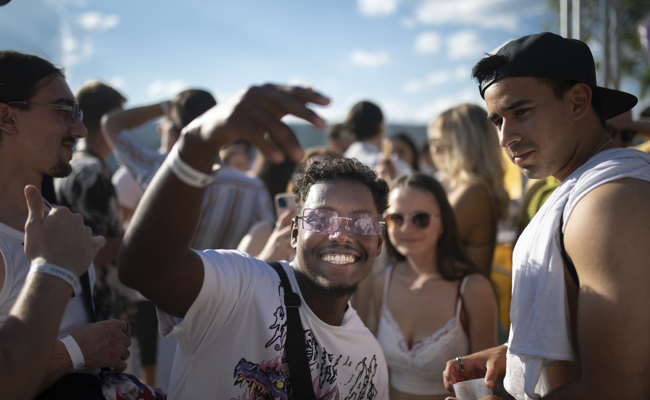 Beim Daydance auf dem Forst wird ganz in Weiss gefeiert