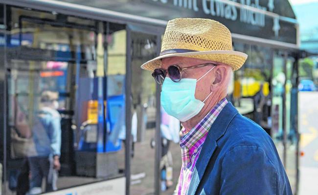 Die Schutzmaske muss jeder dabeihaben