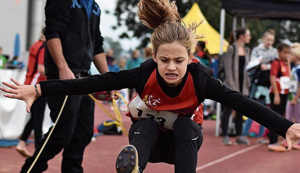 Julie Leuenberger: Am Samstag Zweite im UBS Kids Cup, am Sonntag Kantonalmeisterin.