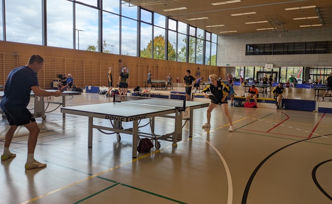Sieg- und Podestplätze beim Tischtennisturnier