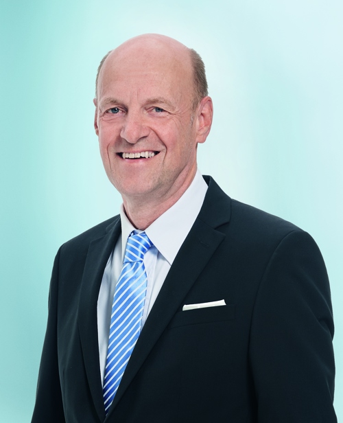 Dietmar Kaltenbrunner, Mitglied des Kaders, dietmar.kaltenbrunner@alpharheintalbank.ch Dietmar Kaltenbrunner, Mitglied des Kaders, dietmar.kaltenbrunner@alpharheintalbank.ch