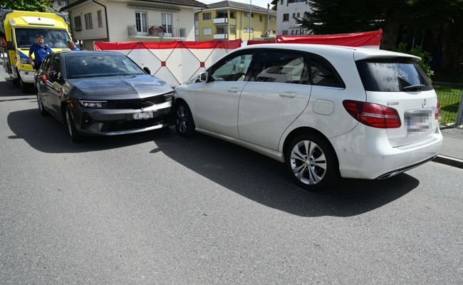 53-jähriger Autofahrer nach medizinischem Problem während der Fahrt verstorben