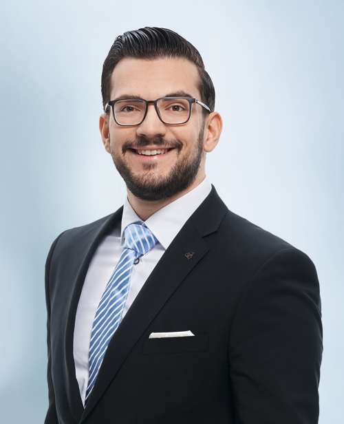 Dario Torrisi, Mitglied des Kaders, dario.torrisi@alpharheintalbank.ch Dario Torrisi, Mitglied des Kaders, dario.torrisi@alpharheintalbank.ch