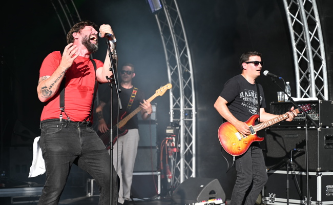 Open-Air Rheintal: Sommerliche Festivalstimmung im Park