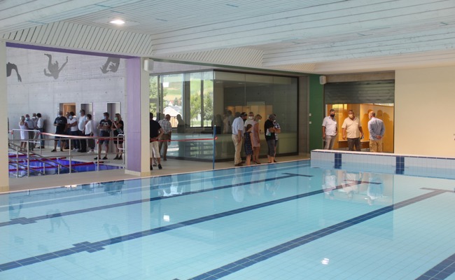 Kühleres Wasser im Schwimmbad und LED-Leuchten: Wie Balgach Strom sparen will